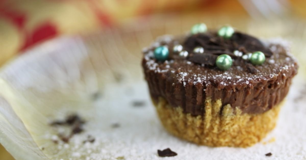cheesecake in cupcake tins